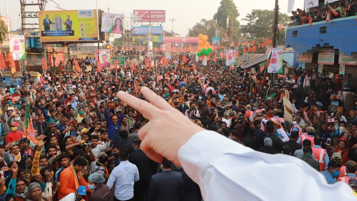  अमित शाह के शांति निकेतन जाने के अपने-अपने सियासी मतलब निकाल रही बीजेपी और टीएमसी 