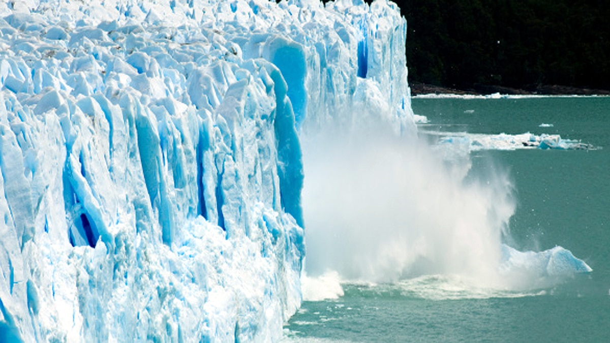 30000 earthquakes hits Antarctica