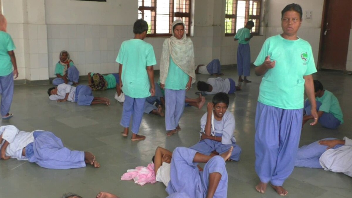  2013 में सड़क किनारे मिली थी मंदबुद्धि हालत में.