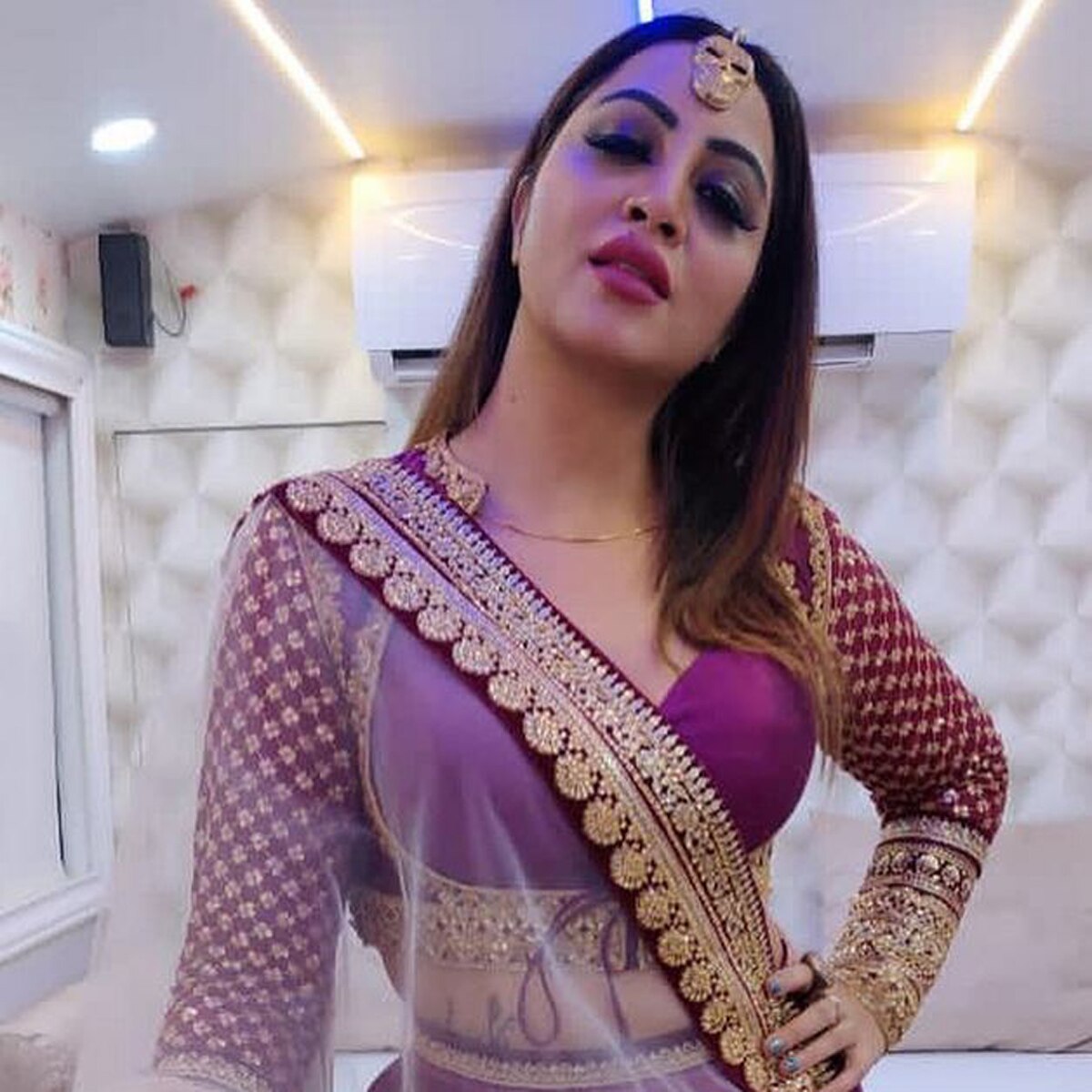 अर्शी खान