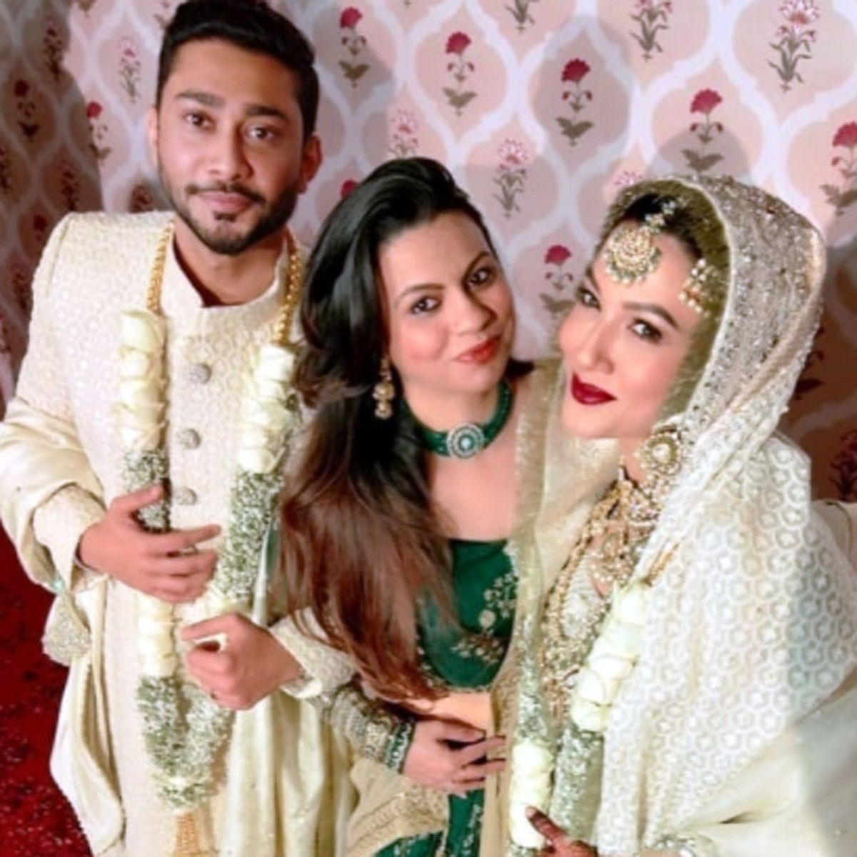 गौहर खान-जैद दरबार साथ में उनकी दोस्त 