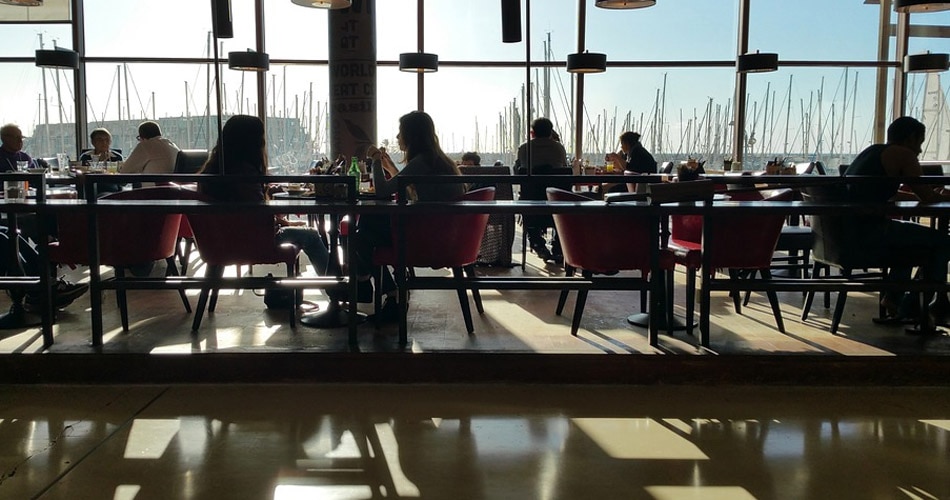 रेस्टोरेंट 10