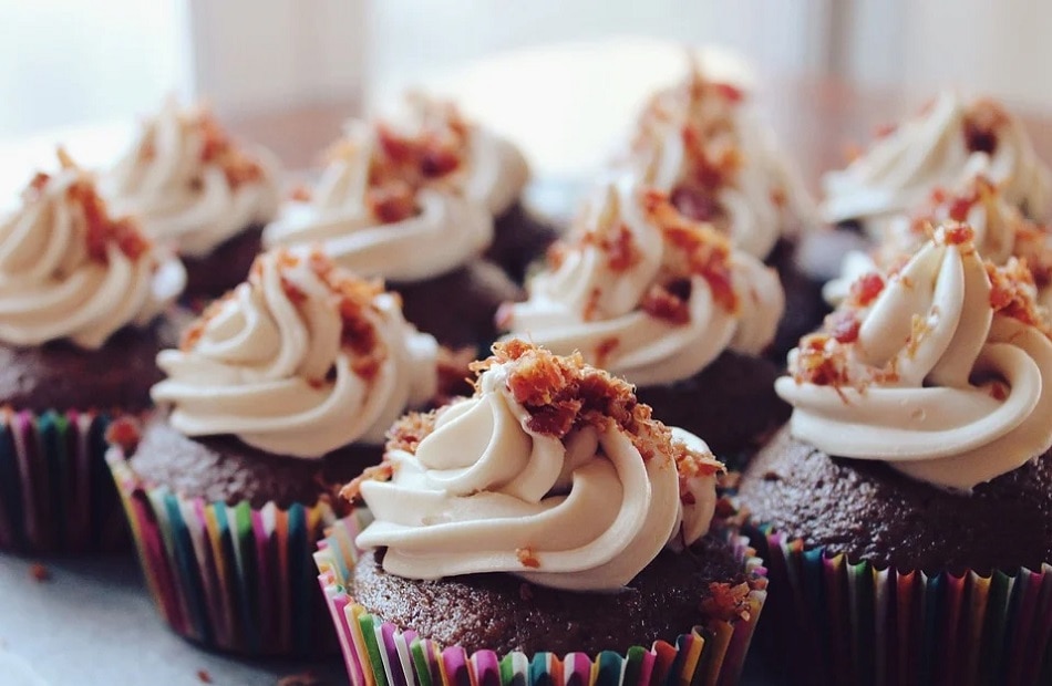 केक या सिक्के वाला ब्रेड