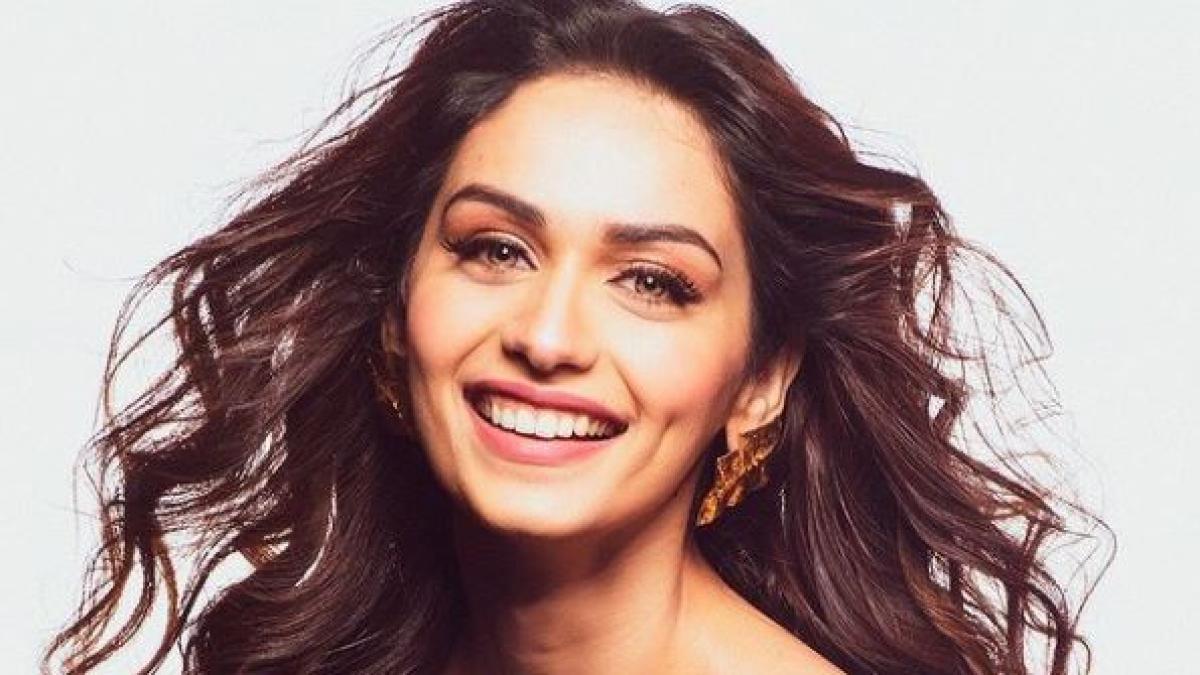 मानुषी छिल्लर