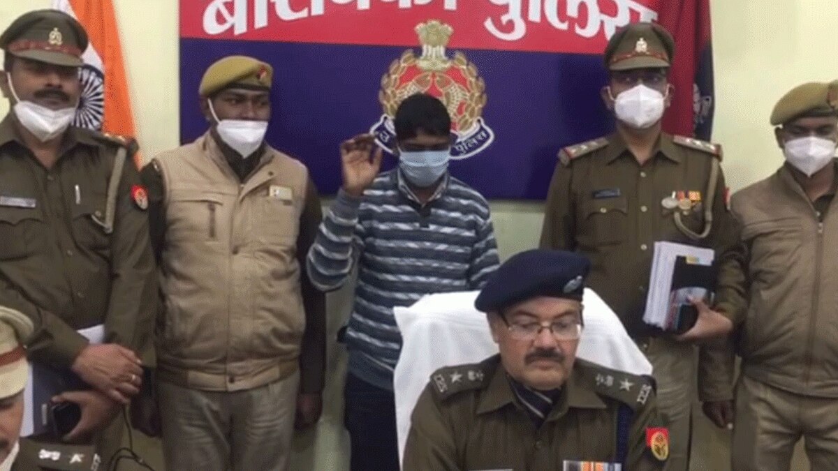 युवक ने अपने घर में कर डाली चोरी (फोटो आजतक)