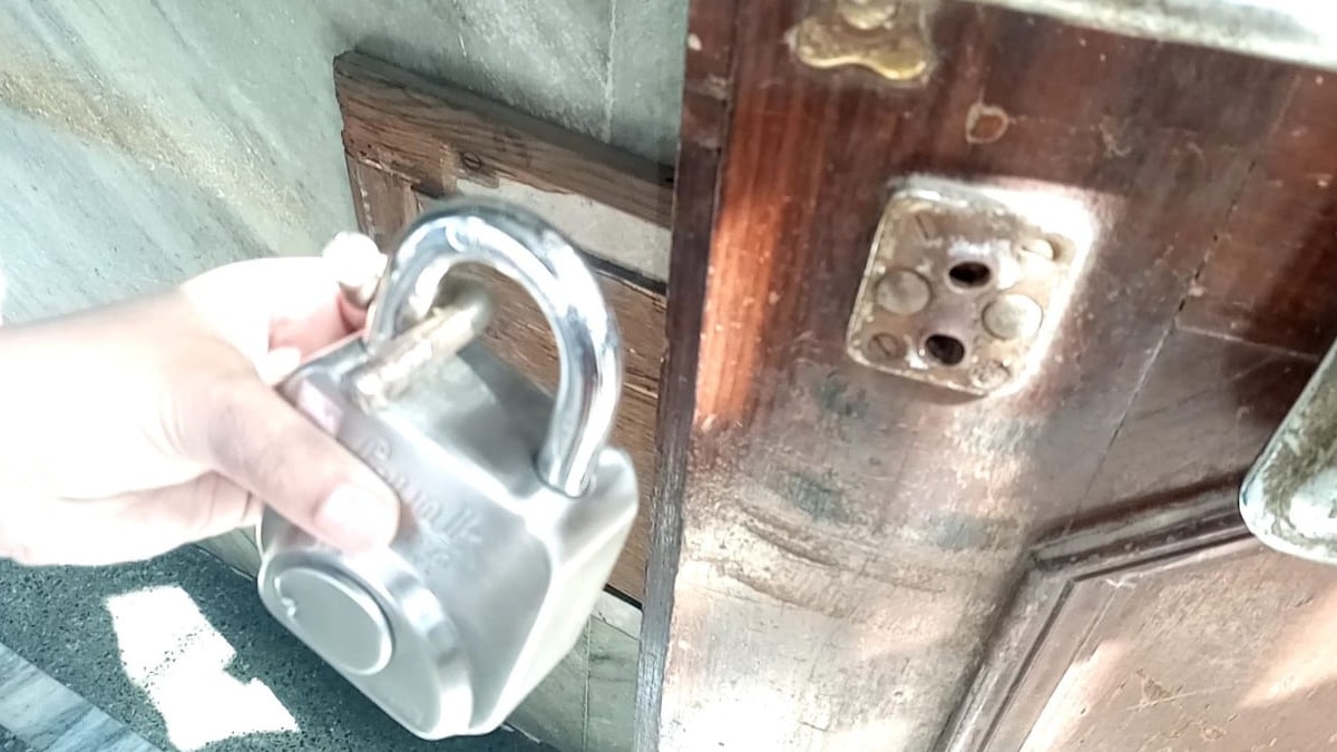 लि‍व इन में रहने वाले बॉयफ्रेंड से घर में करवाई लाखों की चोरी, डुप्‍लीकेट चाभी भी खुद बनाकर दी 