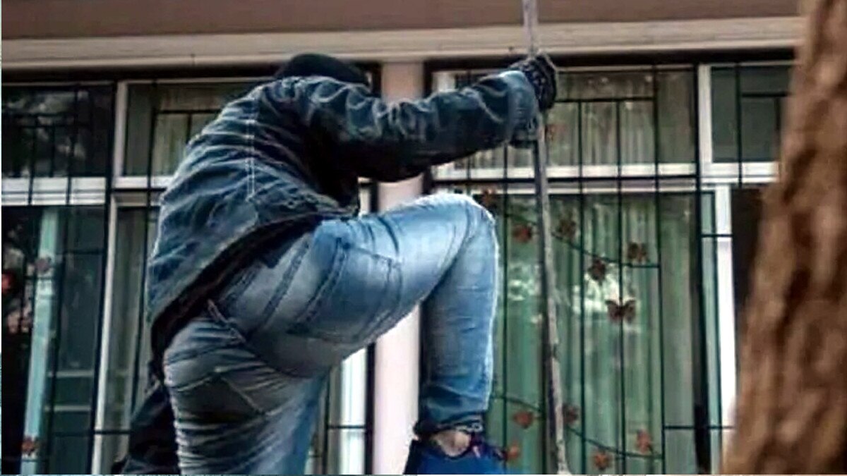 पत्नी की तानों से तंग आकर डायमंड वर्कर बना बाइक चोर, 30 गाड़ी चुराई