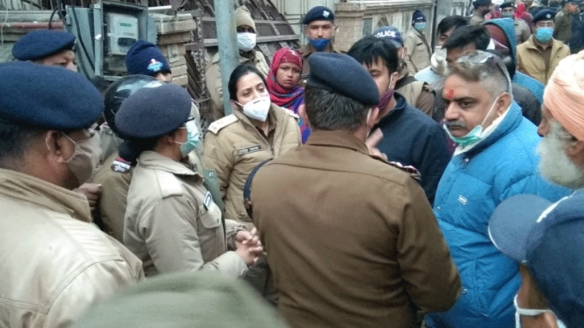 11 साल की लड़की का शव बरामद (फोटो आजतक)