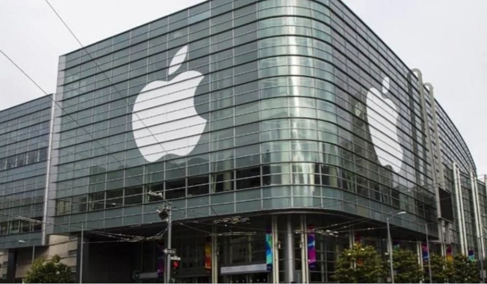 आईफोन बनानेवाली कंपनी में तोड़फोड़ पर उतरे कर्मचारी