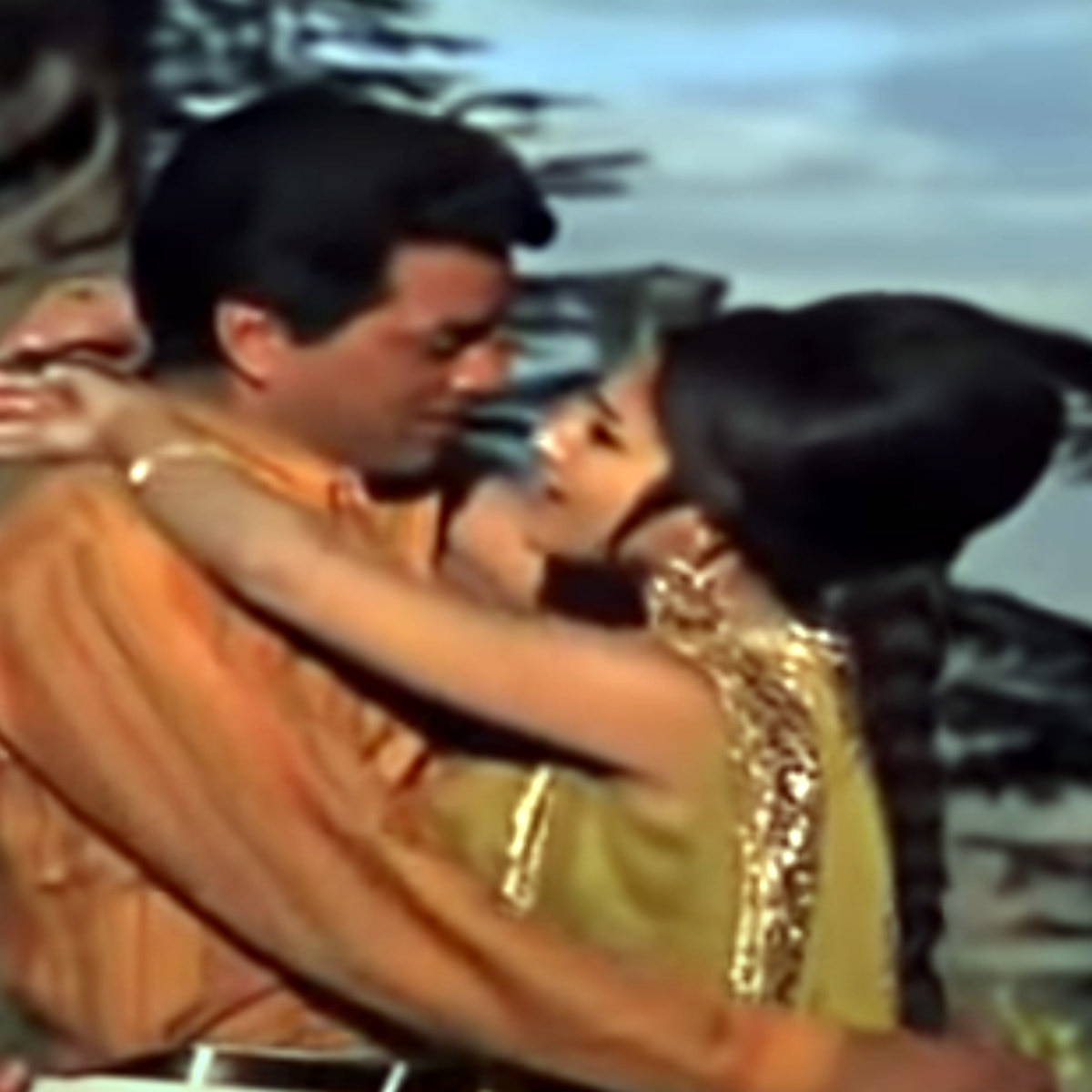 धर्मेंद्र 