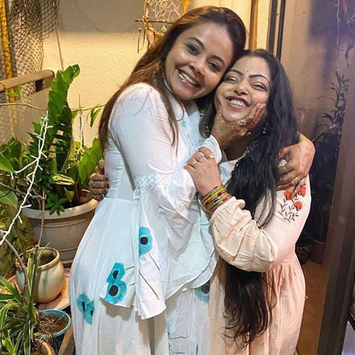 दिव्या और देवोलीना