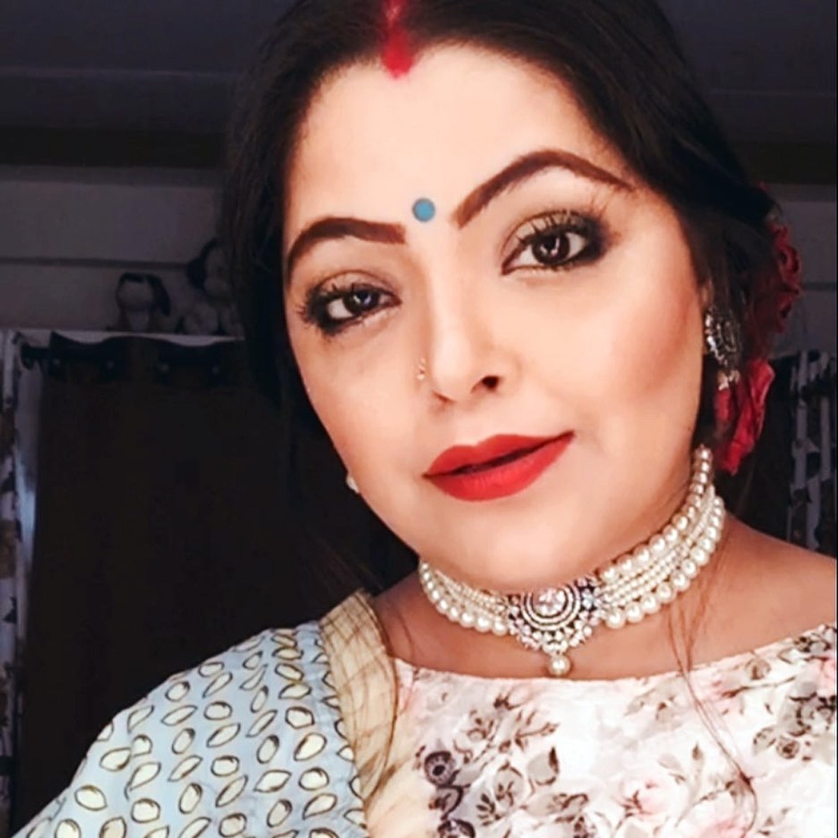 दिव्या भटनागर