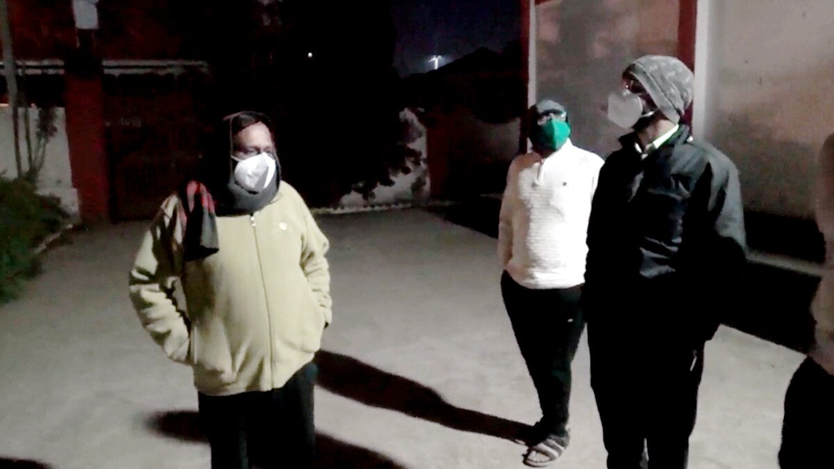 आधी रात को आम आदमी बनकर रैनबसेरा पहुंचे श्योपुर कलेक्टर, 200 मीटर दूर खड़ी की सरकारी गाड़ी 