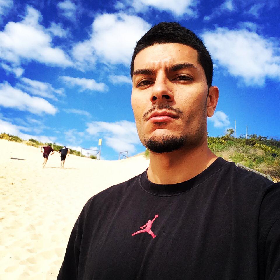 कृष्णा श्रॉफ-एबन हायम्स 