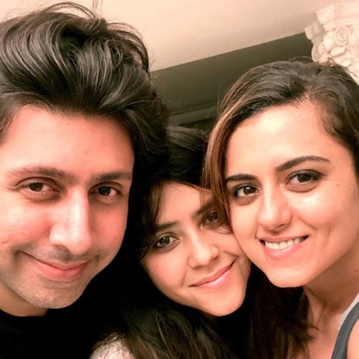 एकता संग तनवीर