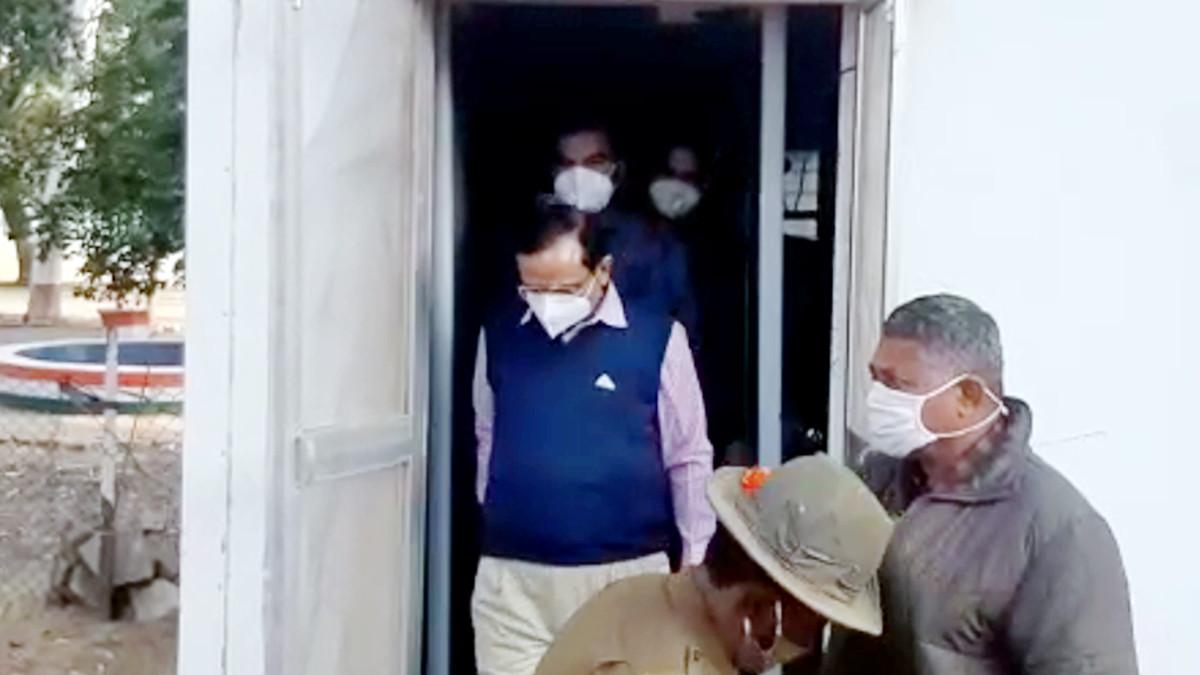 पूर्व कलेक्‍टर आईएएस इंद्र सिंह राव.