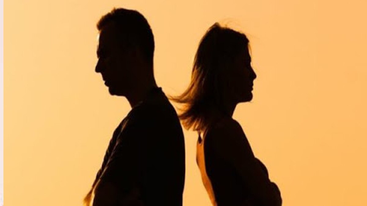 कोर्ट परिसर में ही पत्‍नी ने पति को मारा तमाचा, जमकर हुई हाथापाई 