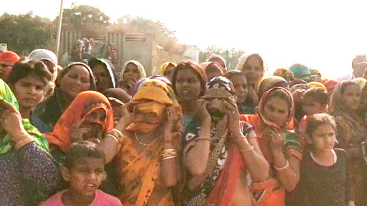 हेलीकॉप्टर से हुई दुल्हन की विदाई (फोटो आजतक)