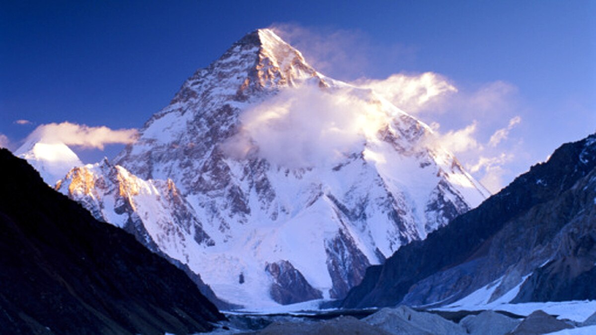 Mount Everest Shrink thousands feet by Air Pressure