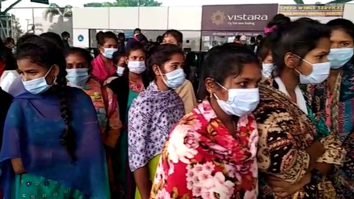 दलालों के चुंगल से 24 लड़कियां आजाद (फोटो आजतक)