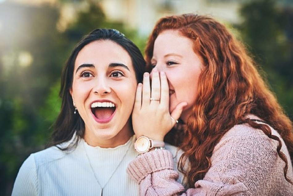 पीठ पीछे बुराई