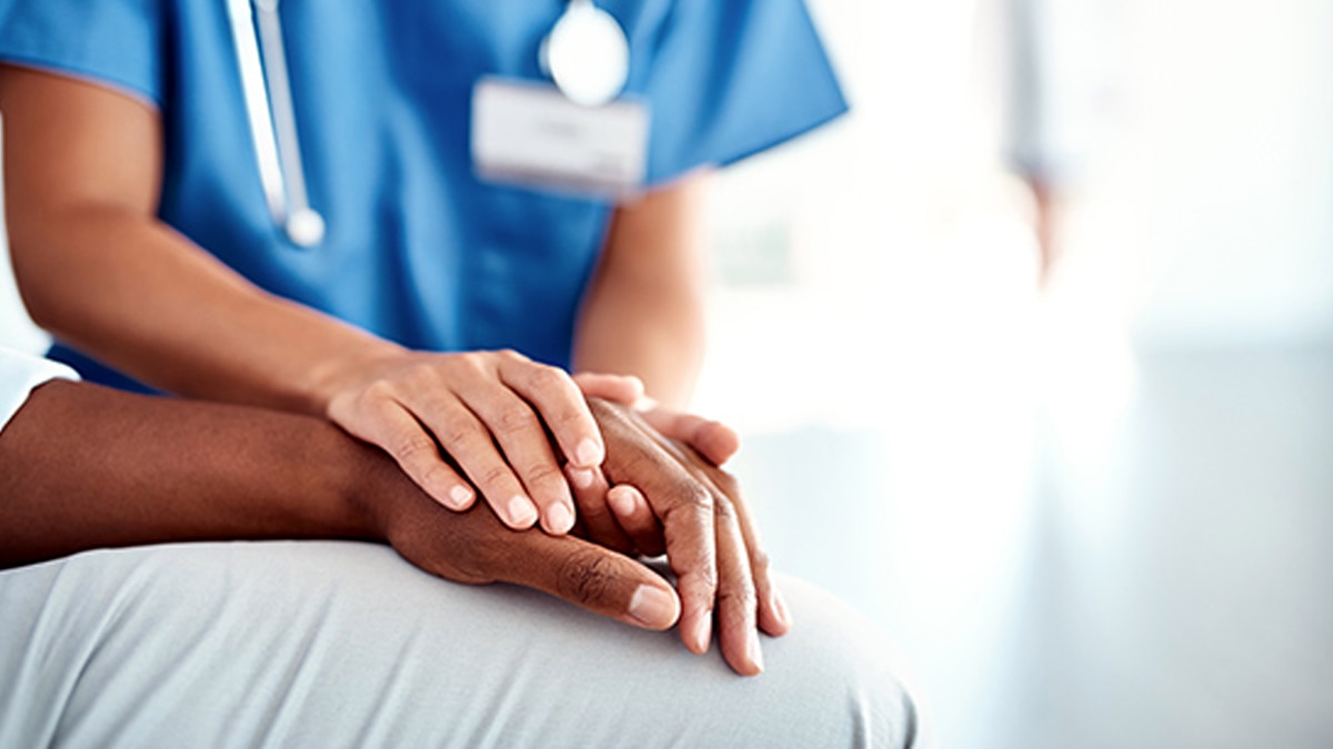 जोधपुर में युवक का हाथ लिफ्ट में आने से कटा, डॉक्टरों की टीम ने सर्जरी कर जोड़ा