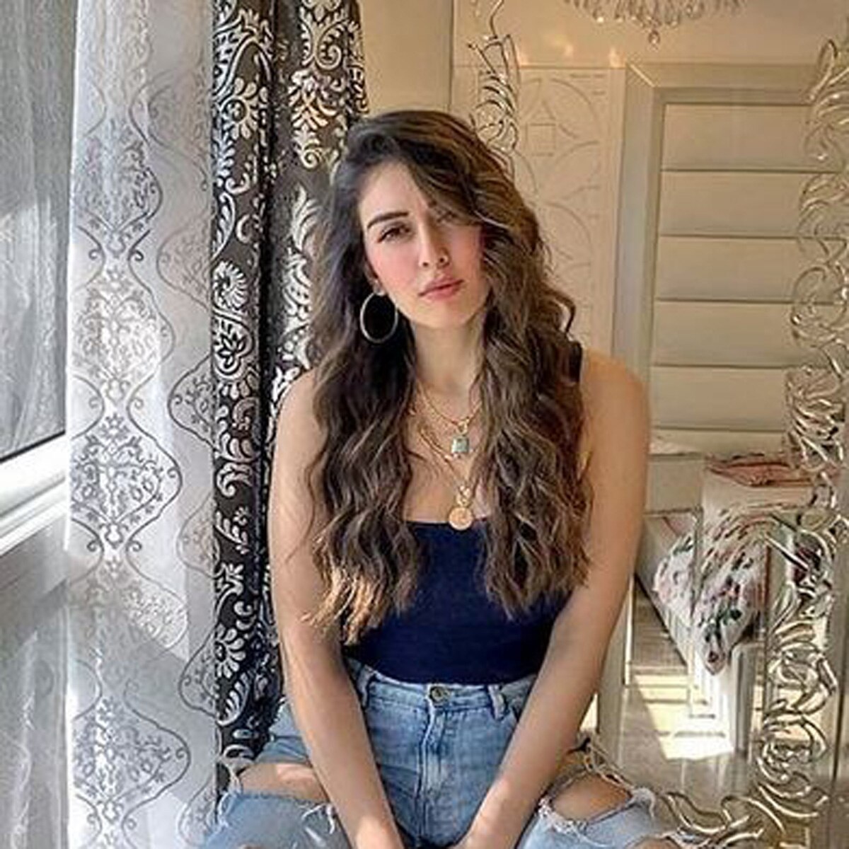  एक्ट्रेस हंसिका मोटवानी