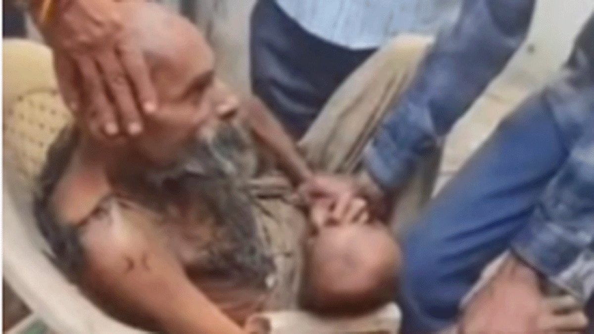 तीन भाई-बहनों ने खुद को 10 साल तक एक कमरे में खुद को कैद किया (फोटो आजतक) तीन भाई-बहनों ने खुद को 10 साल तक एक कमरे में खुद को कैद किया (फोटो आजतक)
