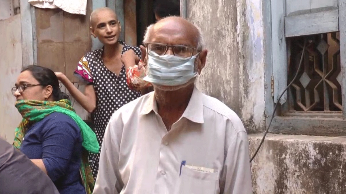 तीन भाई-बहनों ने खुद को 10 साल तक एक कमरे में खुद को कैद किया (फोटो आजतक) तीन भाई-बहनों ने खुद को 10 साल तक एक कमरे में खुद को कैद किया (फोटो आजतक)
