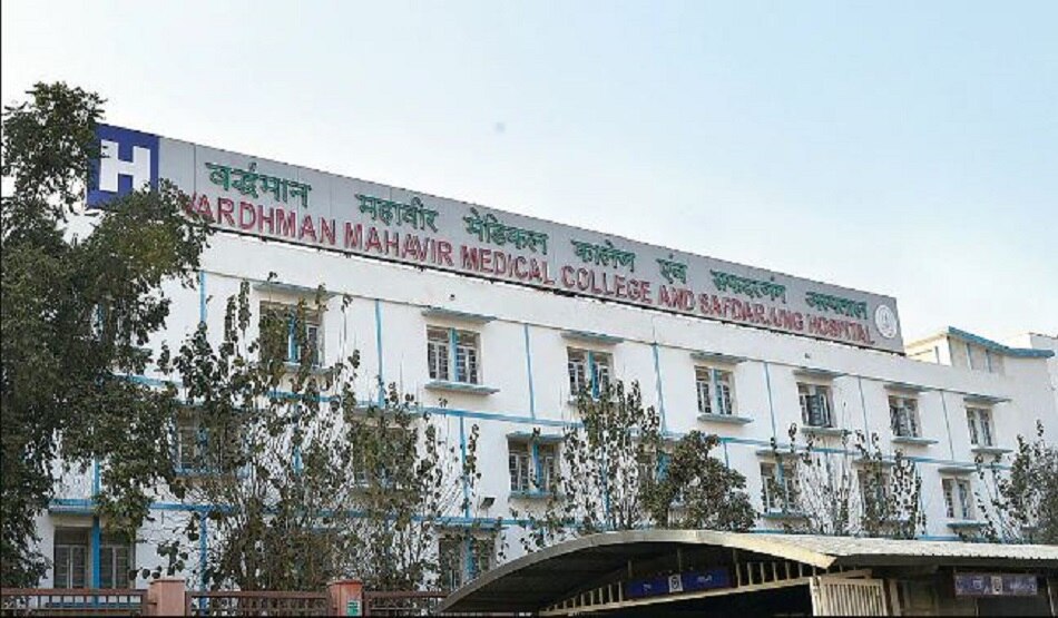 लड़ाई रोकने पहुंचे शख्स को 22 बार छुरा घोंपा