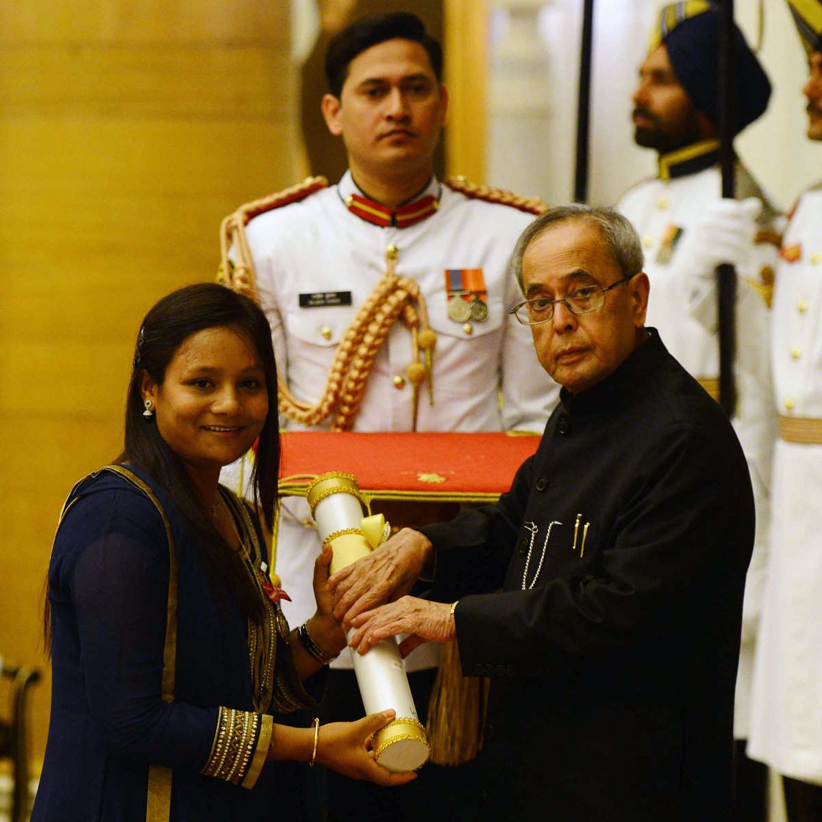 डॉ. अरुण‍िमा स‍िन्हा- पूर्व राष्ट्रपति प्रणव मुखर्जी  