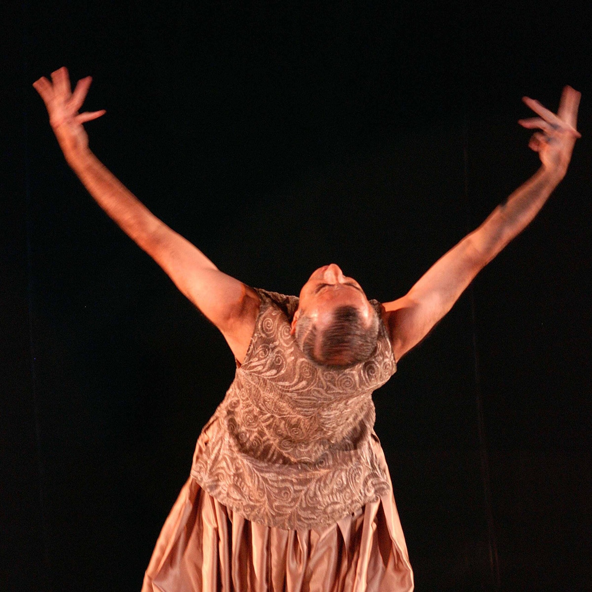 अस्ताद देबू