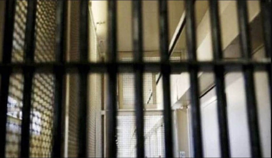 जेल में कोरोना को लेकर भिड़े कैदी