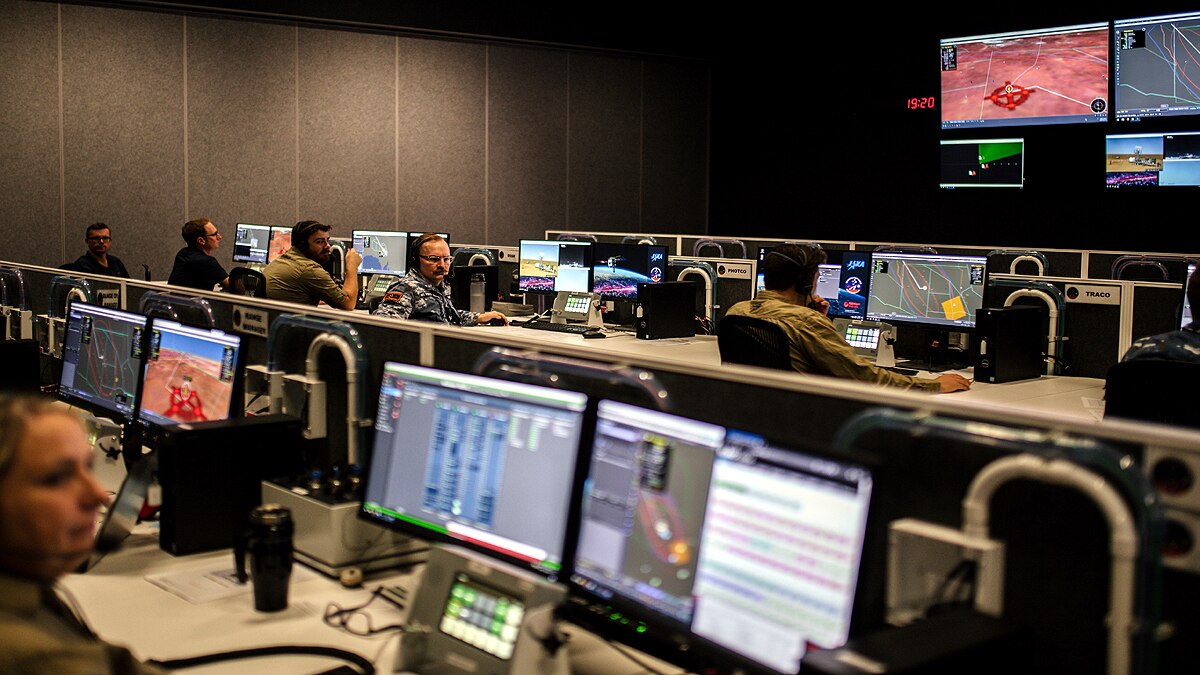 Japan Hayabusa-2 Spacecraft bringing asteroid dust to earth