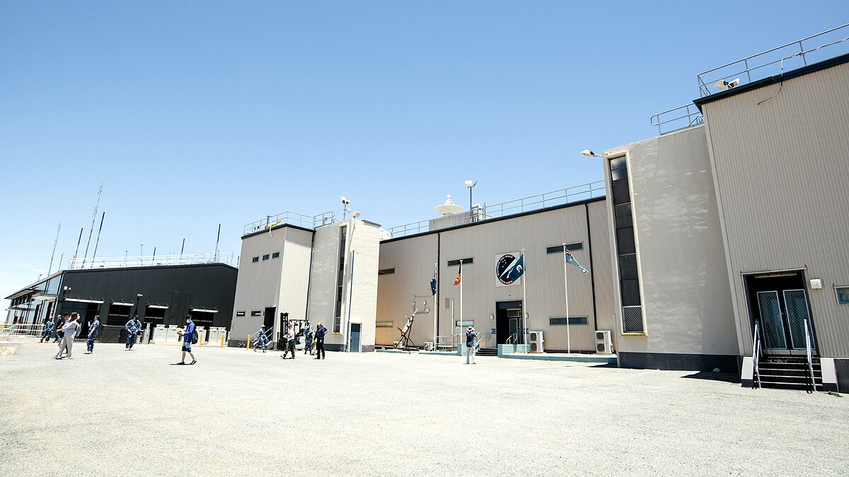 Japan Hayabusa-2 Spacecraft bringing asteroid dust to earth