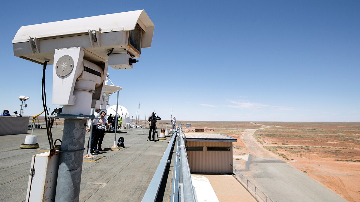 Japan Hayabusa-2 Spacecraft bringing asteroid dust to earth