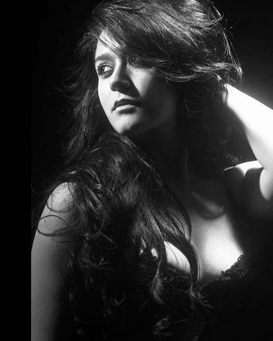 कृष्णा श्रॉफ-एबन हायम्स 