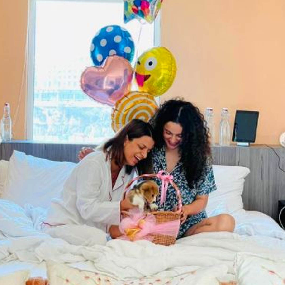 कंगना रनौत और रंगोली चंदेल