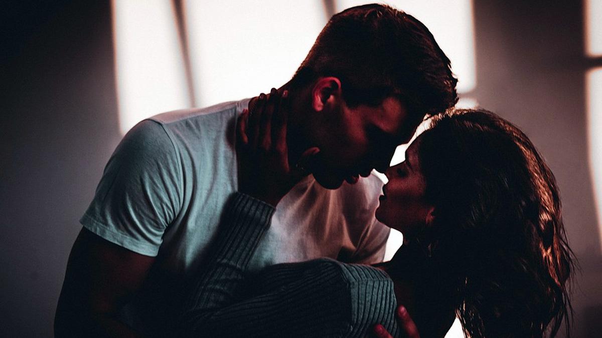 महिला ने पकड़ा ब्वॉयफ्रेंड का झूठ