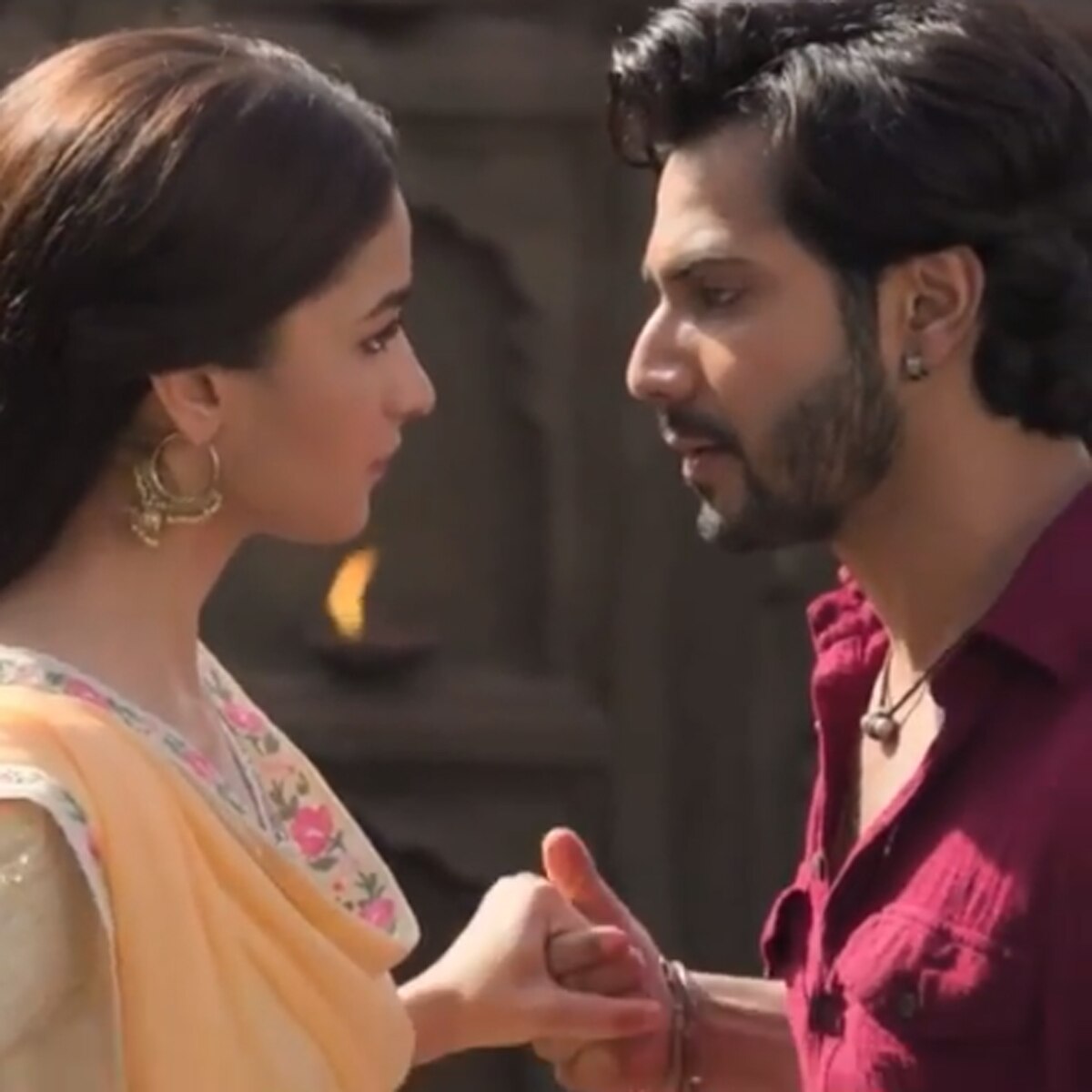 कलंक फिल्म का गाना ''मैं तेरा'' 