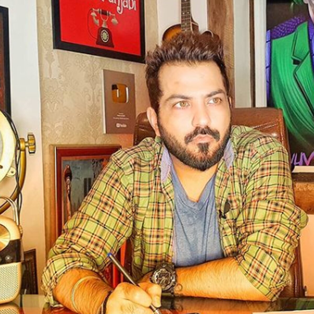 मनु पंजाबी 