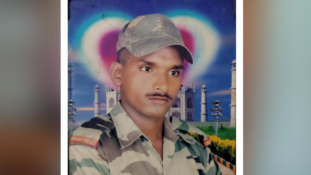 शहीद जवान प्रदीप साहेबराव मांदले.