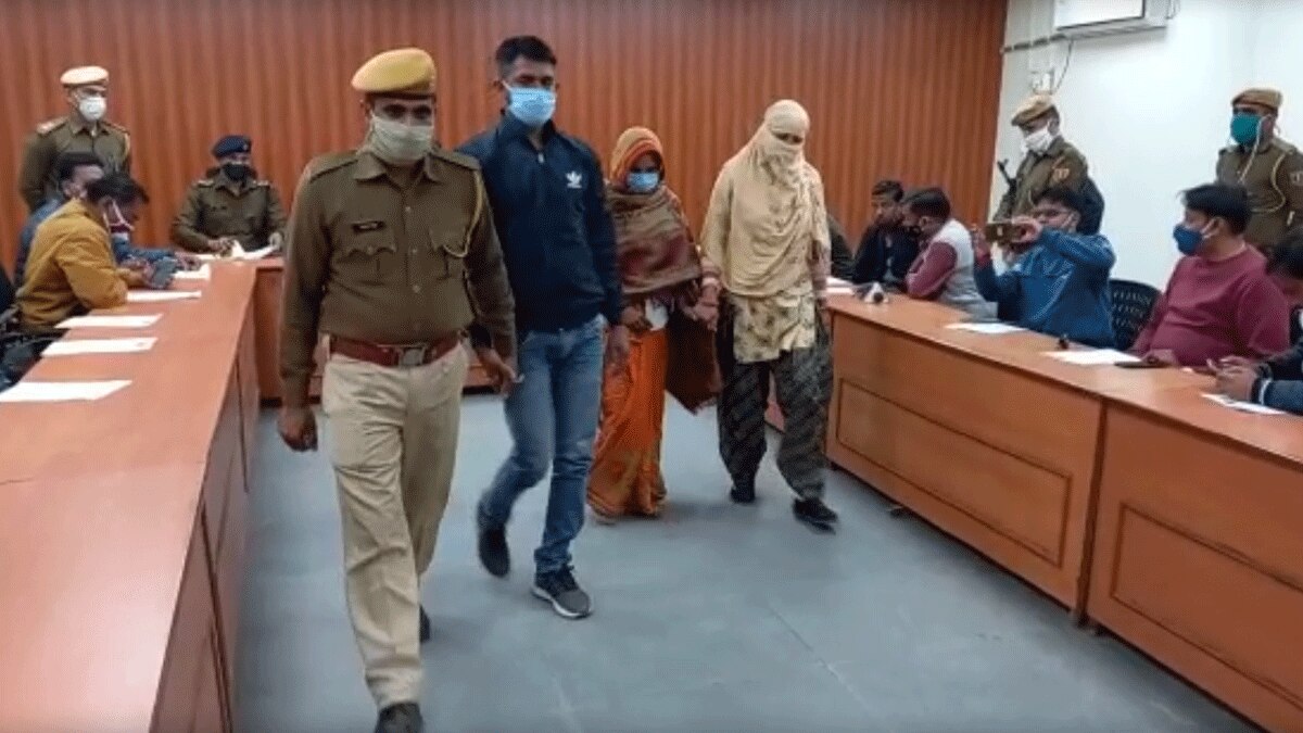 महिला ने प्रेमी के साथ मिलकर पति को मौत के घाट उतारा (फोटो आजतक)