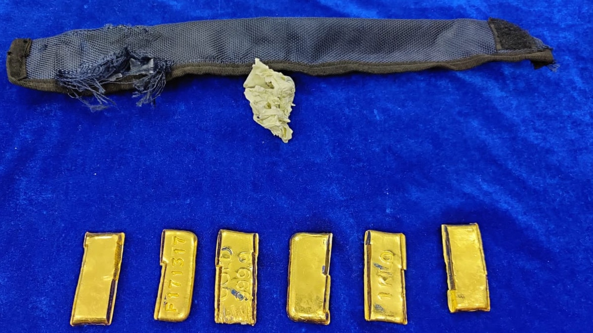 'हवा' में सोना तस्करी के नए तरीकों का खुलासा, सैंडिल की पट्ट‍ियों में छिपे थे सोने के बिस्‍क‍िट 