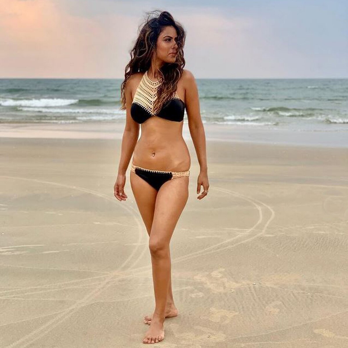 निया शर्मा