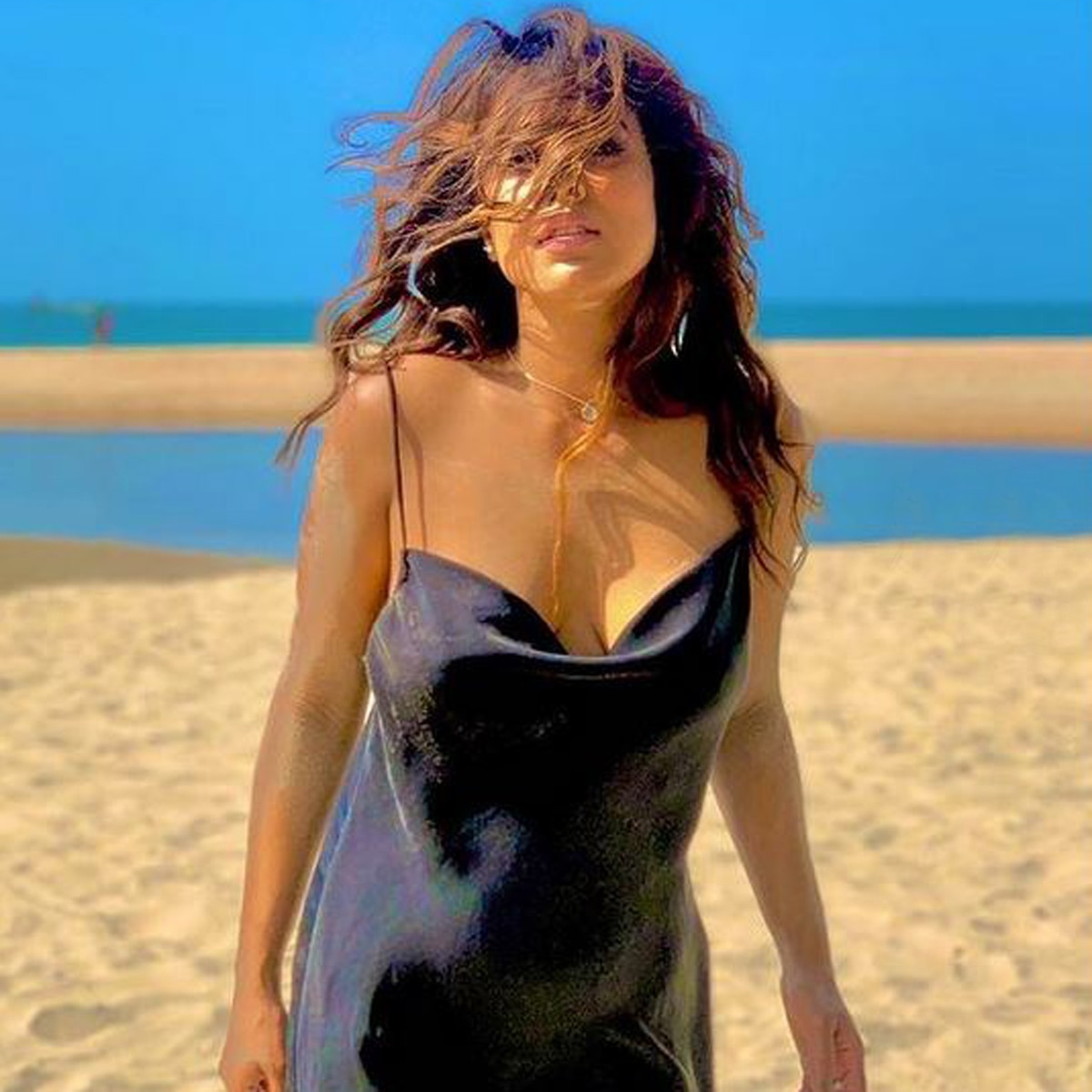 निया शर्मा