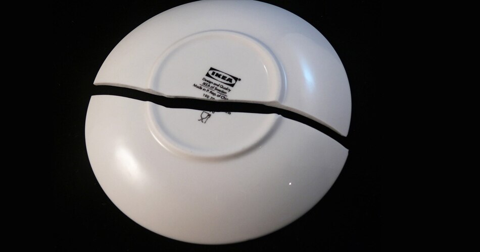 प्लेट तोड़ना