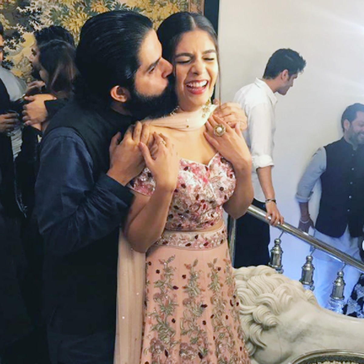 पूजा गौर संग राज