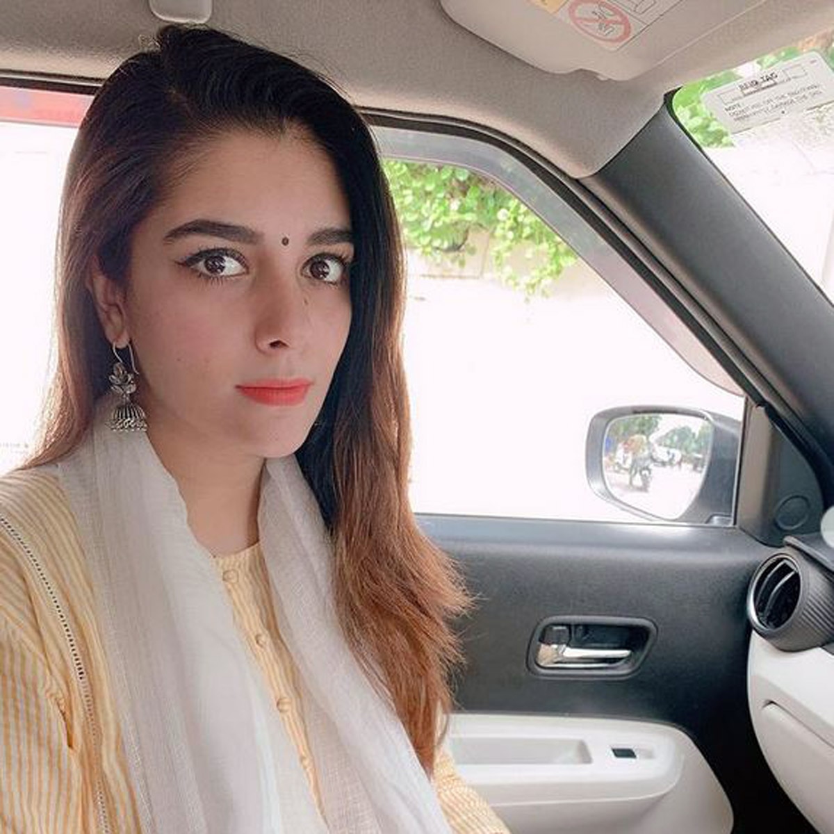 पूजा गौर