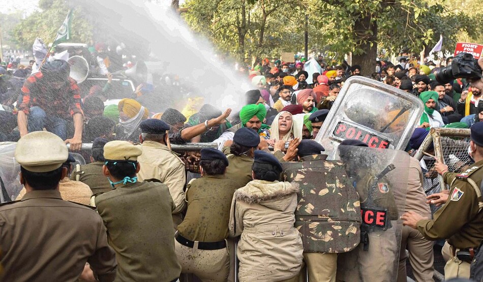 किसानों की हौसला आफजाई करने पहुंचा चार साल का मासूम